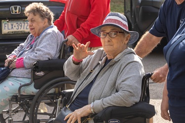 2023 Lady Waving