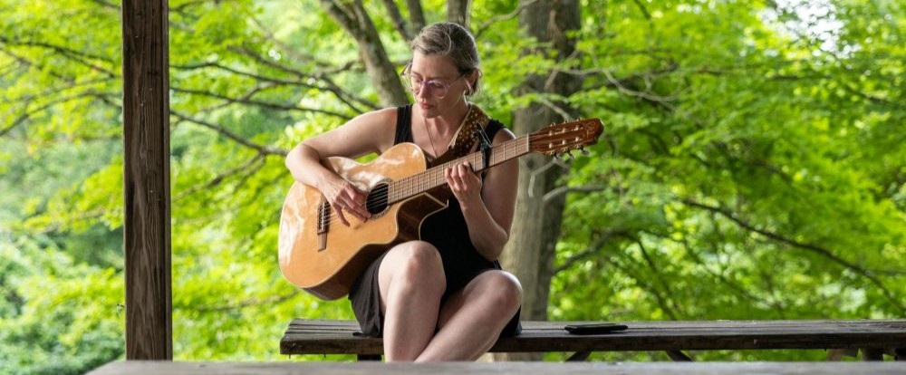 Acoustics in the Parks - Ol Whitetail performing at Settlers Cabin Park