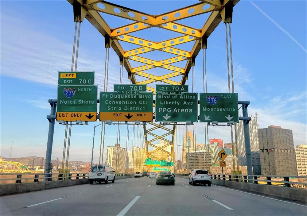 Crossing the Fort Pitt Bridge into downtown Pittsburgh